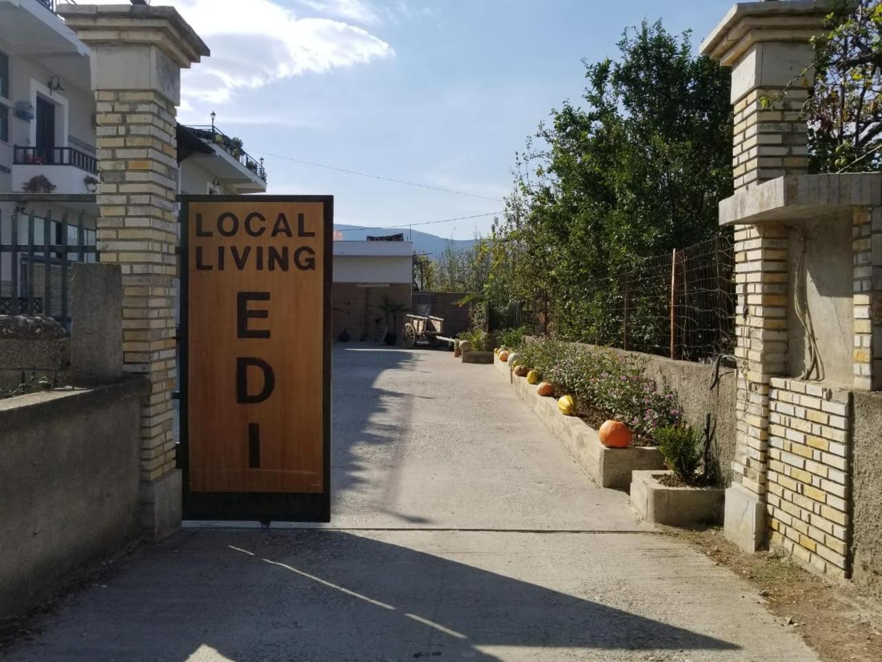 Bed & Breakfast Local Living Edi Берат Екстериор снимка