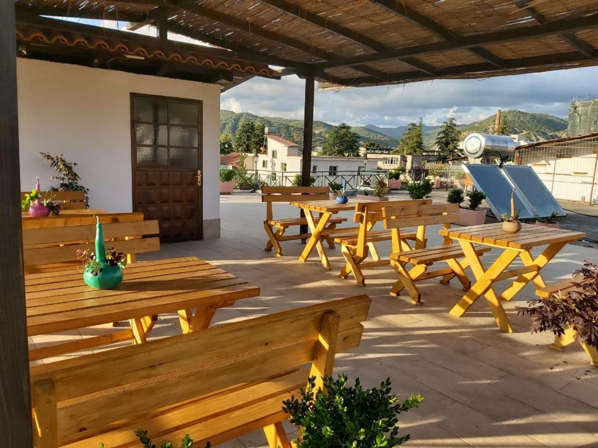 Bed & Breakfast Local Living Edi Берат Екстериор снимка
