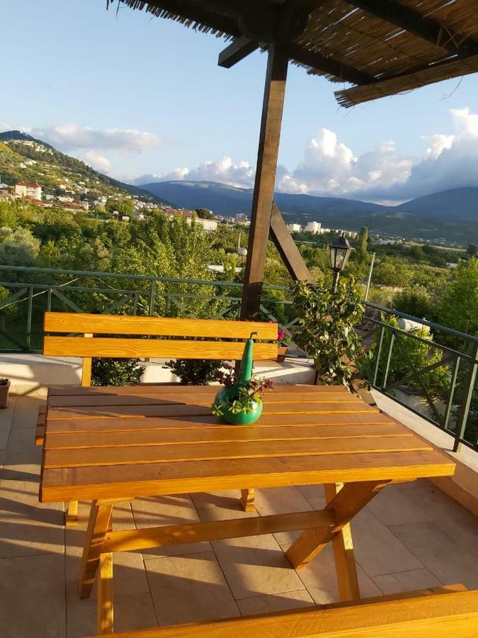 Bed & Breakfast Local Living Edi Берат Екстериор снимка