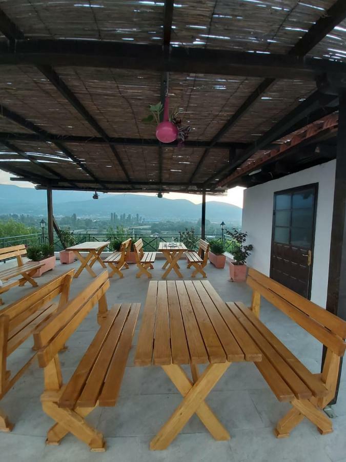 Bed & Breakfast Local Living Edi Берат Екстериор снимка
